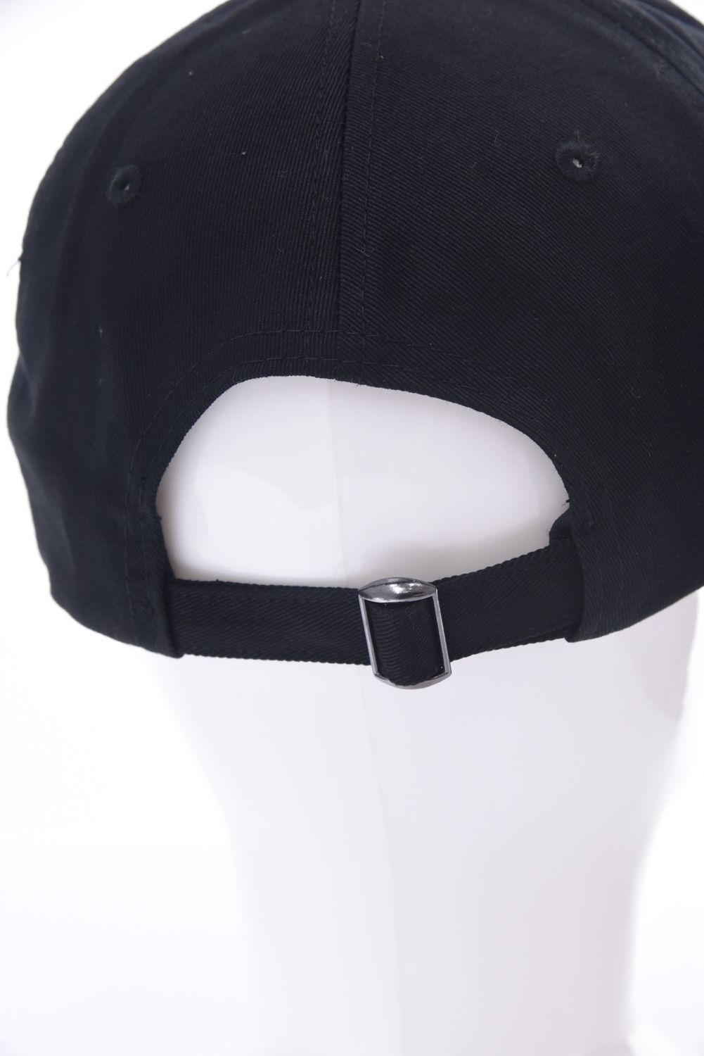 EMBOSSED LOGO CAP / エンボスロゴ ベースボールキャップ (ブラック)