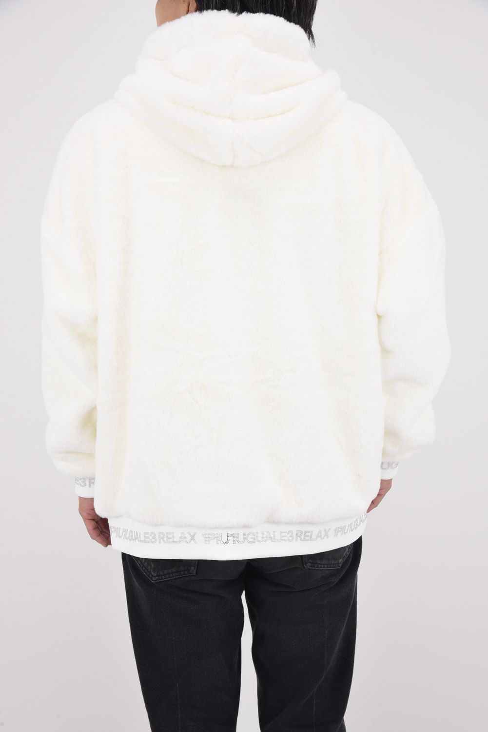 【25AW】 FUR BLOUSON WITH LOGO ON THE HEM / リブ フーデッドファーブルゾン (ホワイト)