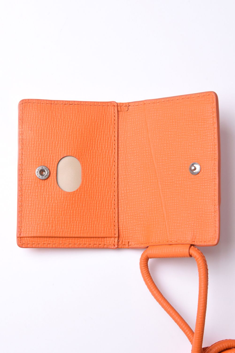 STRAPPED-ACCESSORY-CARDCASE / ストラップ付き MagSafe対応 ショルダーカードケース (キャロットオレンジ)