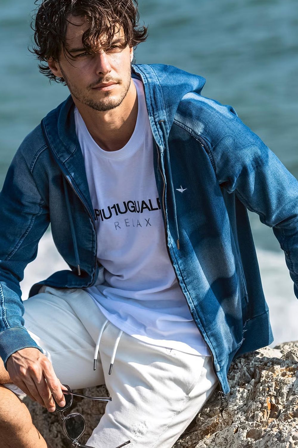 【26AWリピート商品】  REVERSE PRINT T-SHIRT / ブランドロゴプリント Tシャツ (ホワイト)