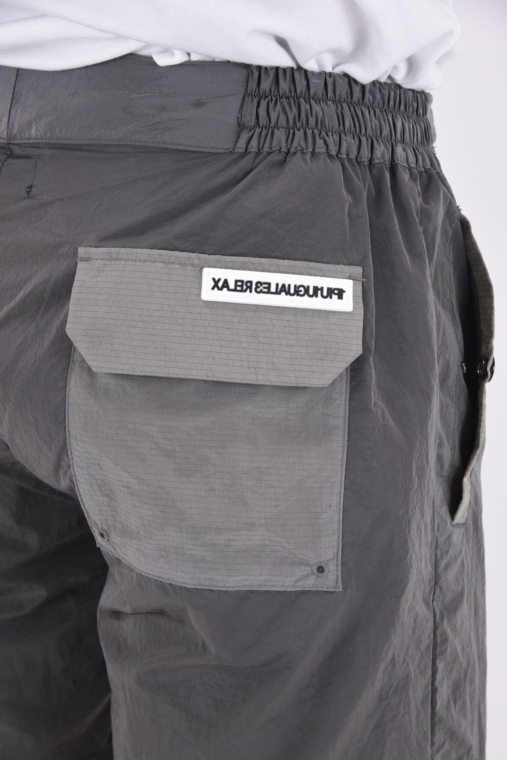 SALTWATER PATCH PANTS / 水陸両用 光沢ナイロン ショートパンツ (グレー)