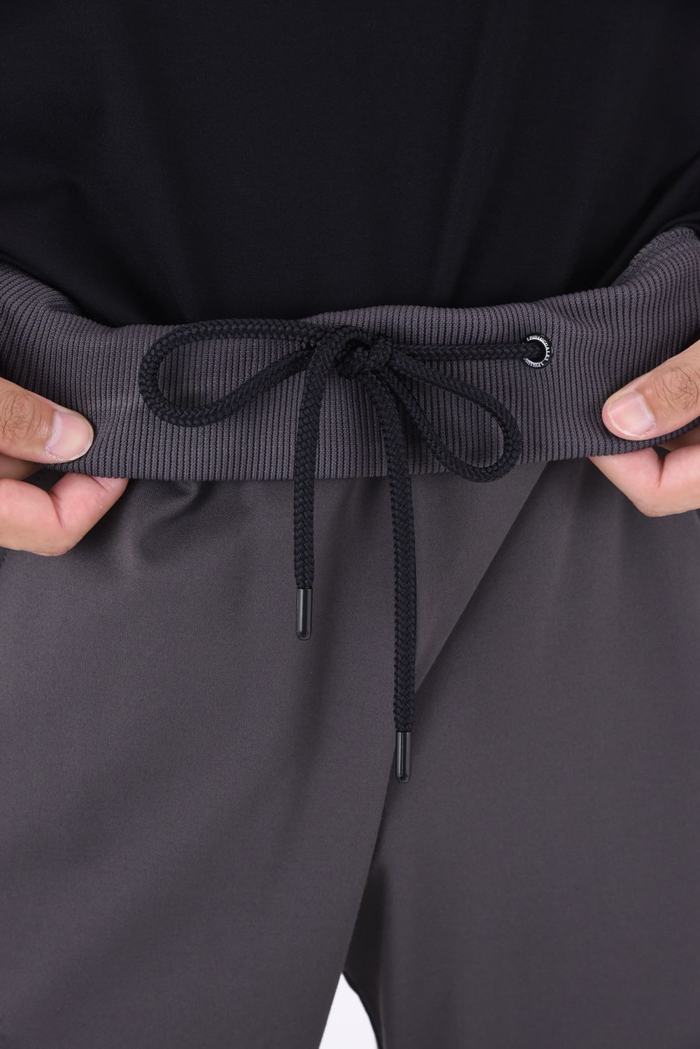 113SPORT COMFORTABLE TAG SOLID RIB / 113ロゴ ストレッチ リブパンツ チャコール