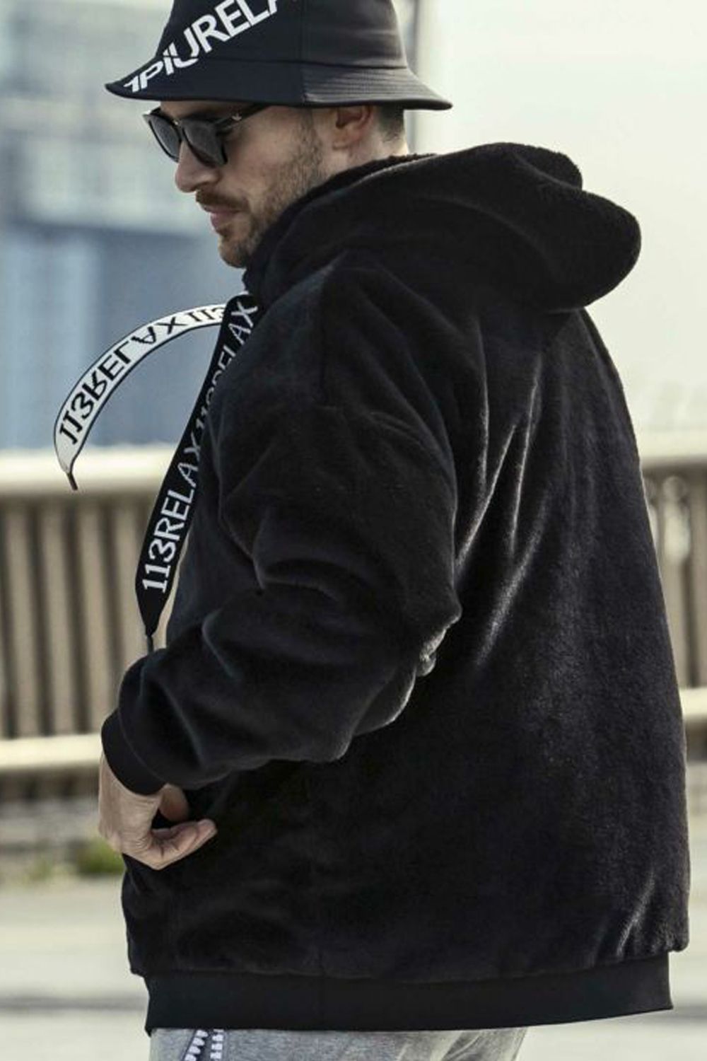 1PIU BOA HOODIE / スピンドル ロゴファーブルゾン ブラック