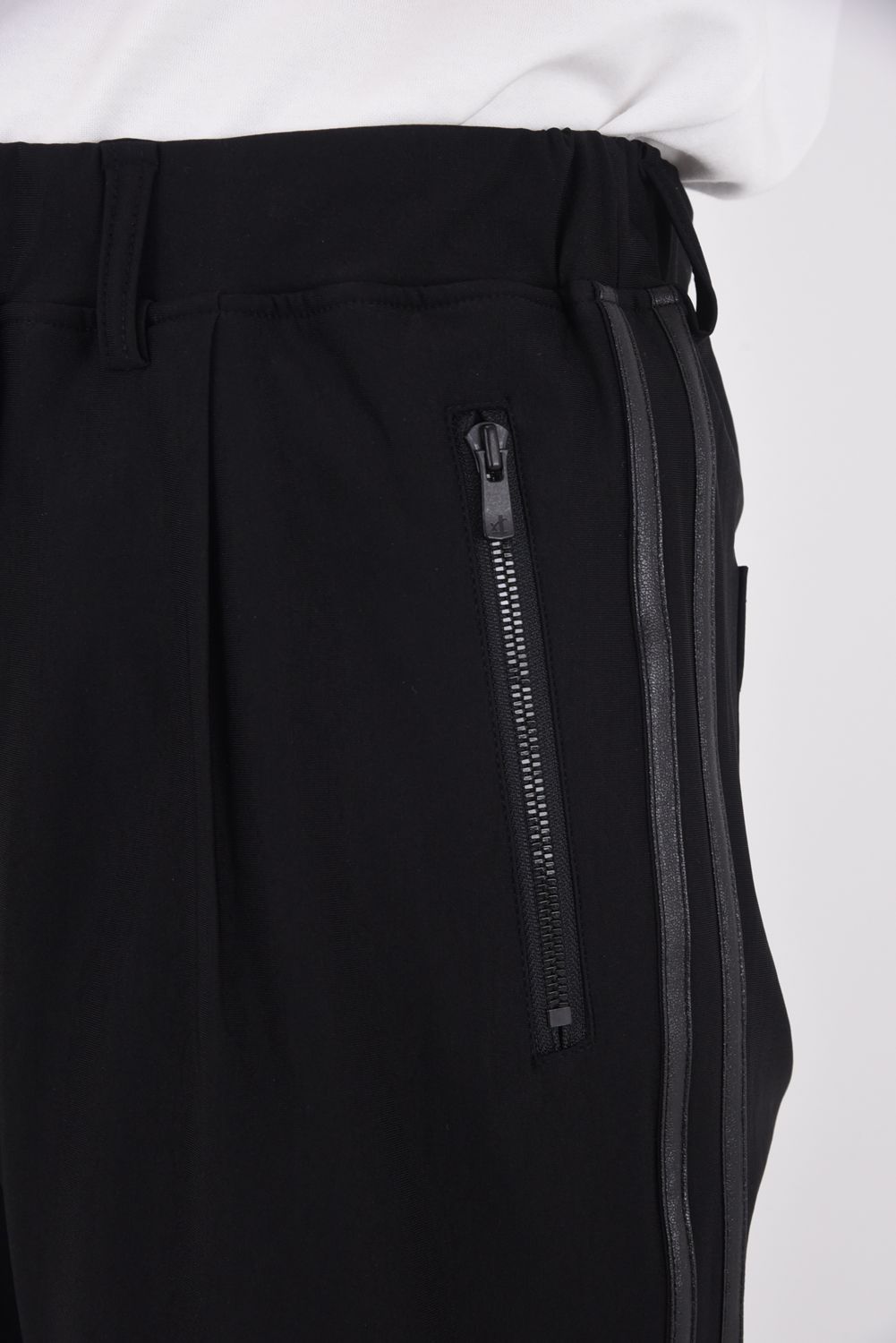 JOHNSON LINE WIDE HEAT PT / 裏起毛 ハイブリットジャージー ワイドテーパード ラインパンツ (ブラック/ブラック)