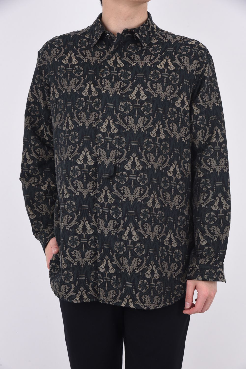 BOTANICAL JACQUARD FLY FRONT WIDE DRESS SHIRT / ボタニカル柄 ワイドシルエット レギュラーシャツ ブラック
