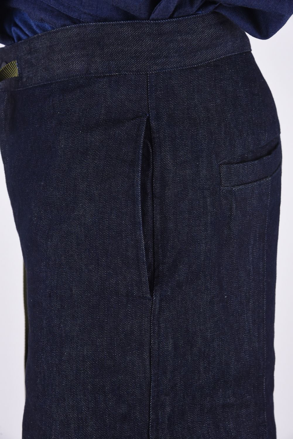 9oz DENIM BACK TUCKED WIDE PANTS / アジャスターベルト 9オンスデニム ワイドパンツ インディゴ