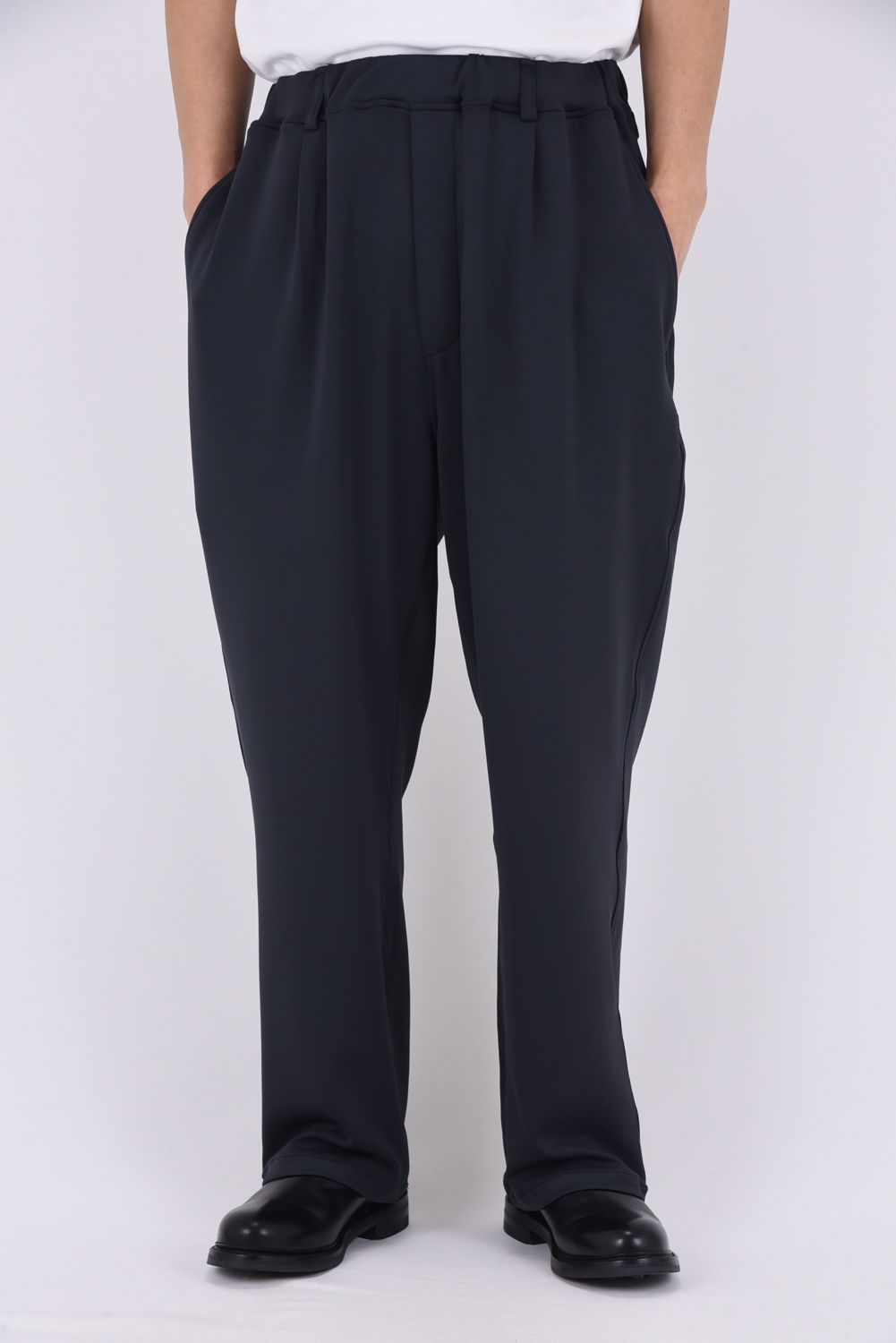 EMILIO DB WIDE PANTS / ダンボール素材 接触冷感 エコレザーコインポケット スラックス型イージーワイドパンツ (ブラック)