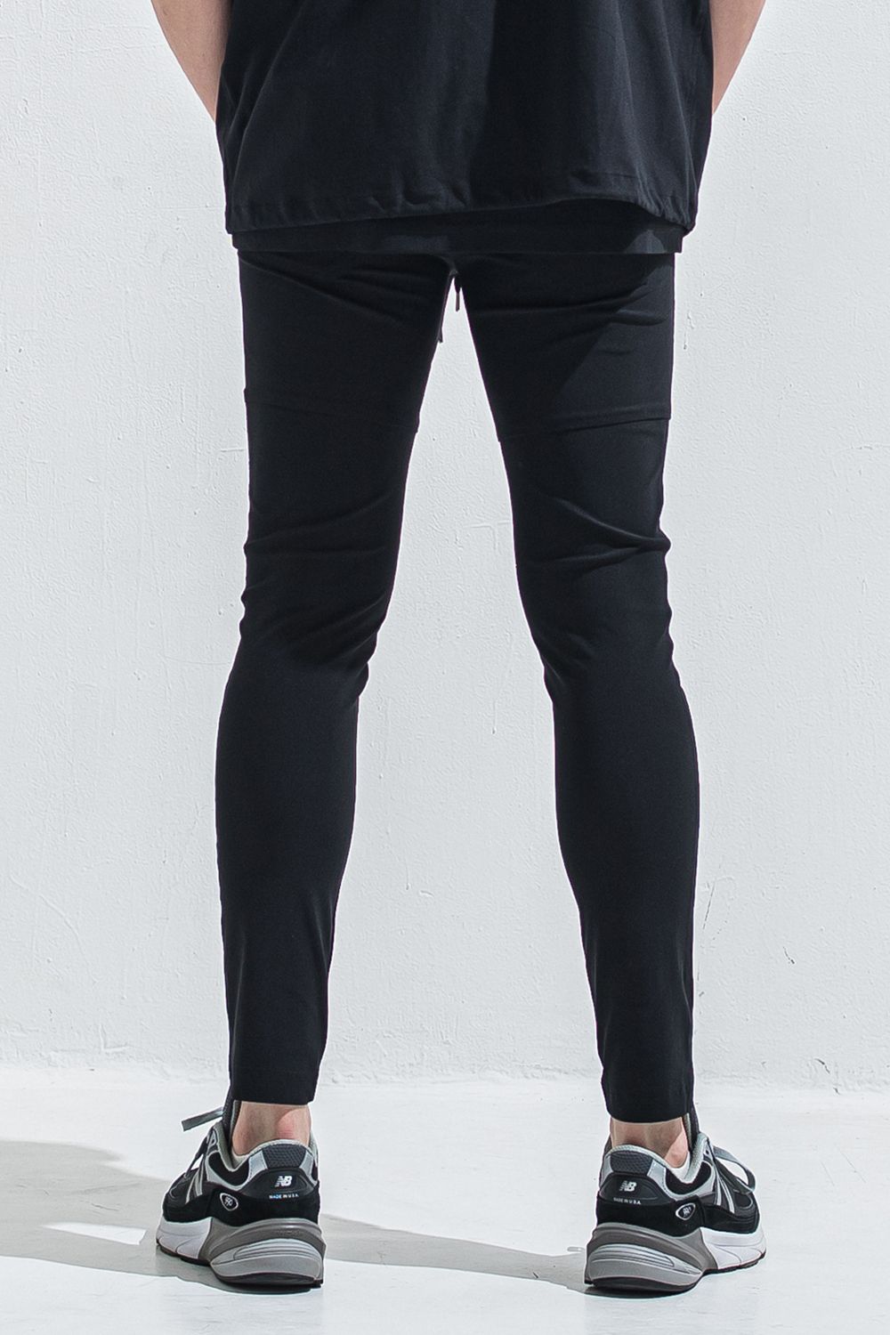 TYLER NYLON PANTS / ストレッチナイロン サイドライン タイトテーパード イージーパンツ (ブラック) (5月中旬頃入荷予定) ※オーダー締切:2月15日(日)18時