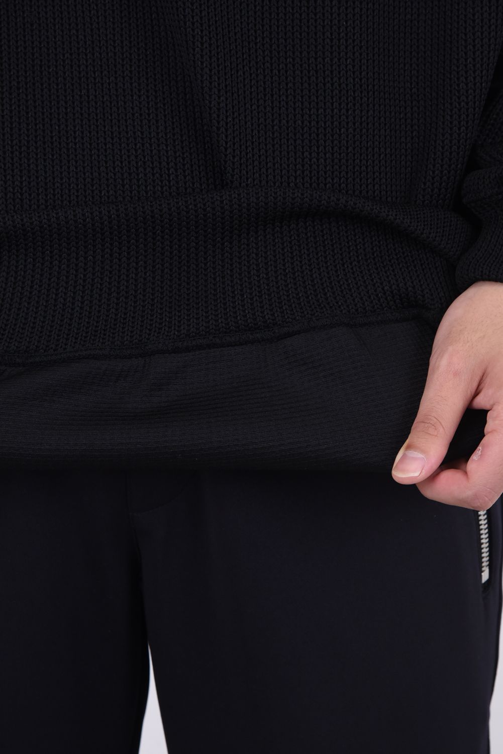 《1PIU1UGUALE3 SPORT》 113 SPORT KNIT BIG CREW / 113ロゴ ジャガード編み ニット クルーネック ブラック