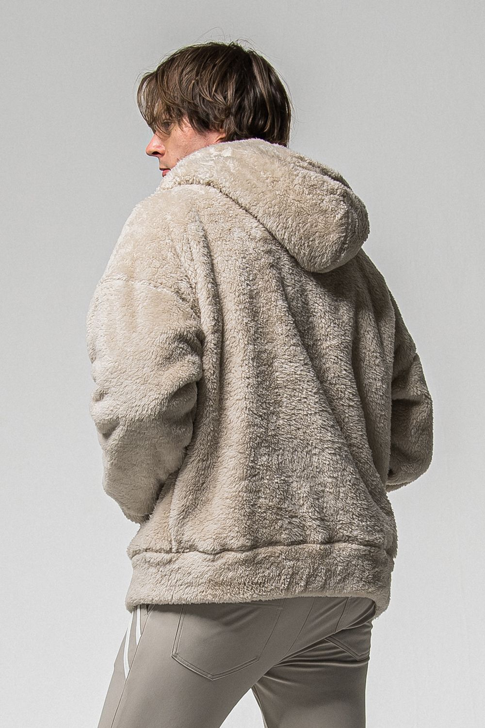 BOA ZIP LOOSE HOODIE / シルキーボア ジップアップ パーカー (ブラウン) （11月中旬入荷予定) ※オーダー締切：9月1日(月)18:00