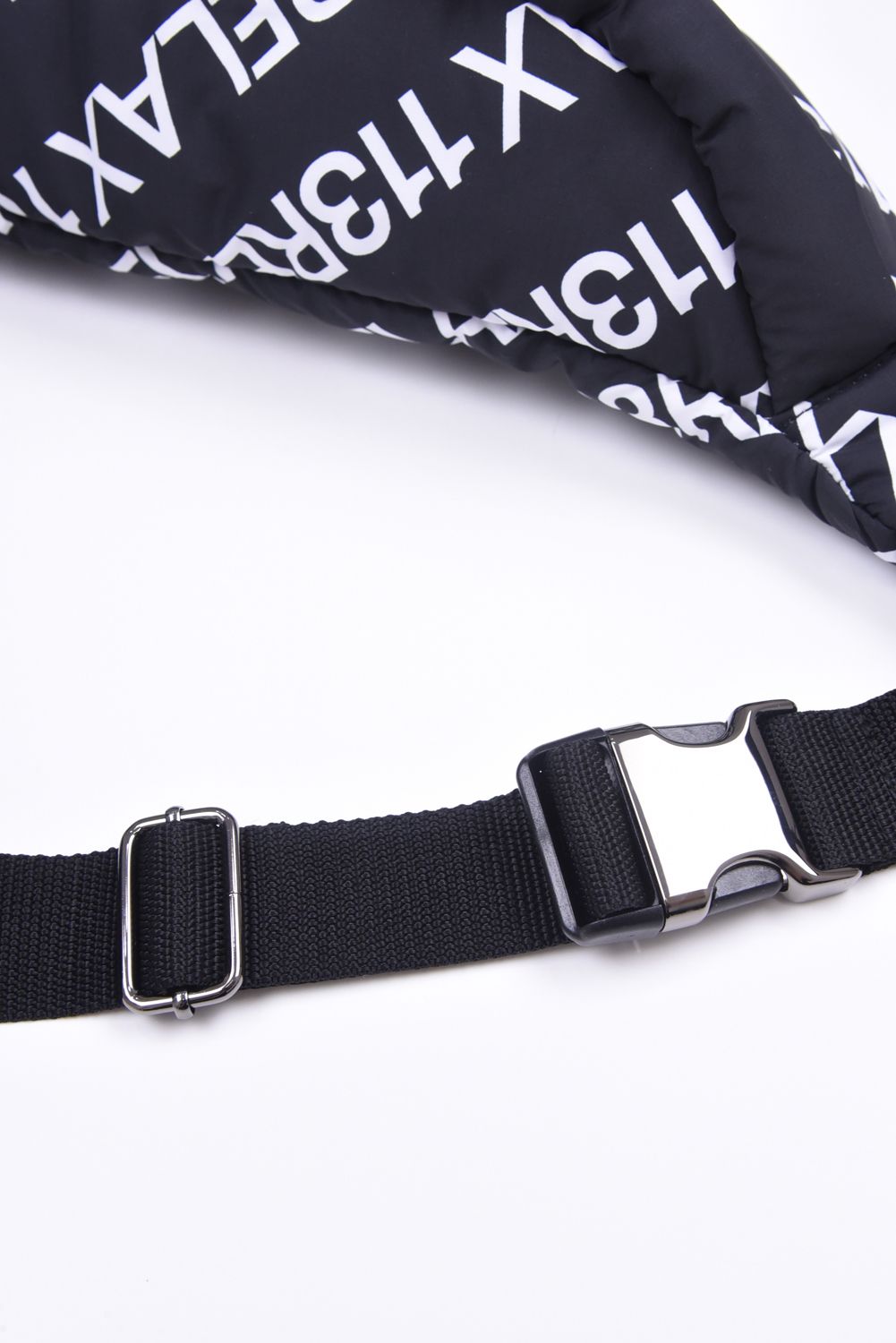 BATTING LOGO WAIST BAG / キルティング サークルロゴ ボディバッグ ブラック / ホワイト