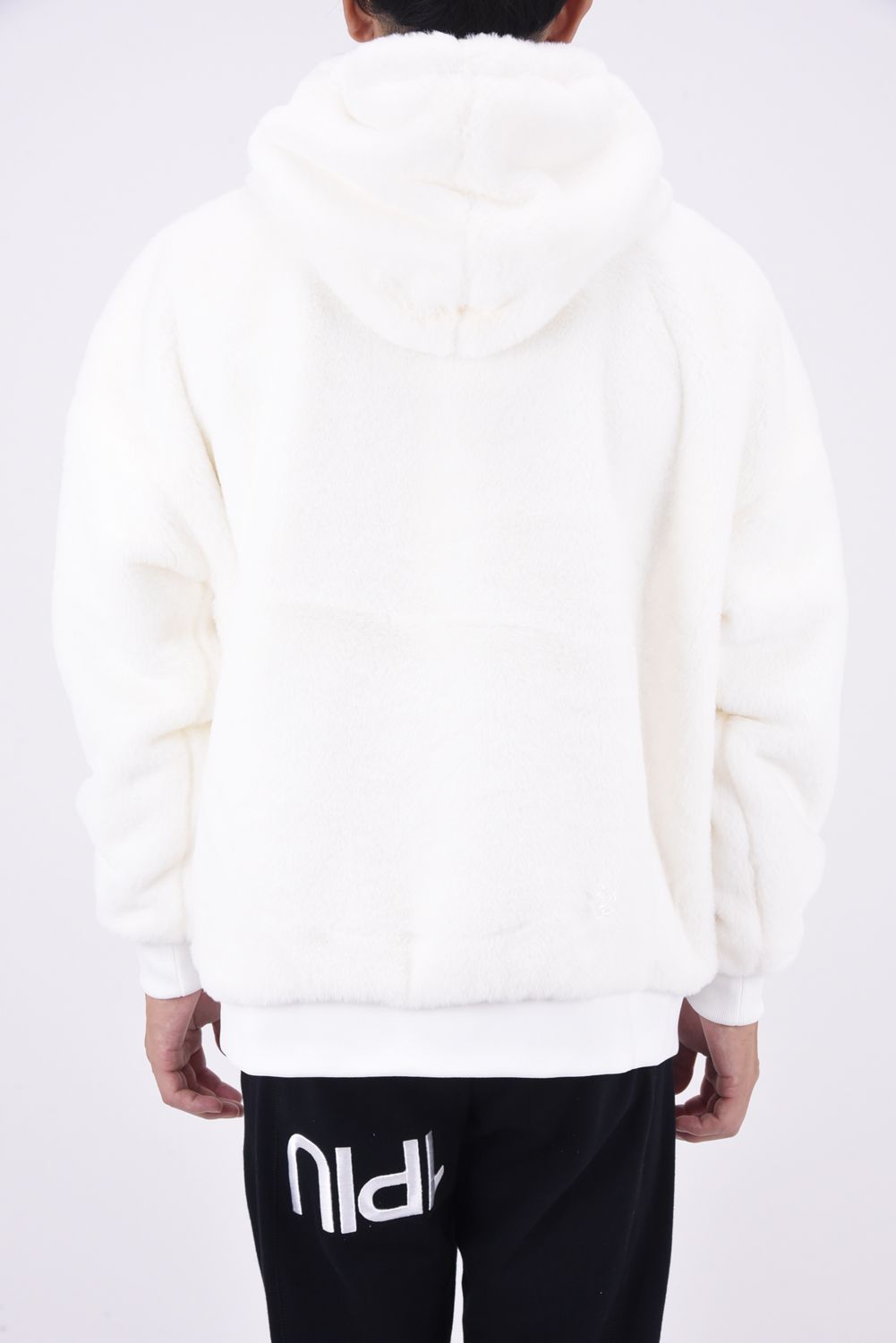 1PIU BOA HOODIE / スピンドル ロゴファーブルゾン ホワイト