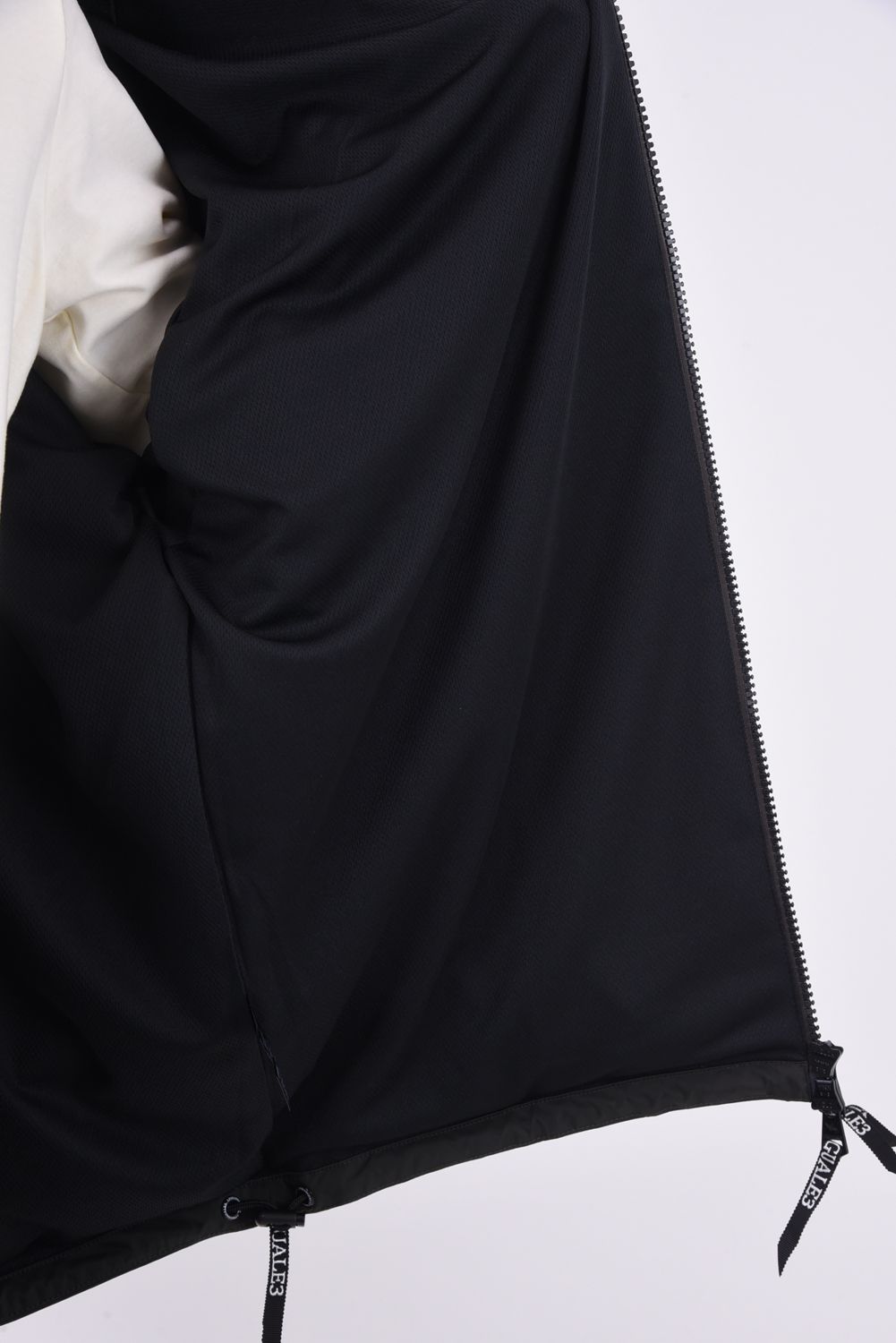 R[10] 113 HOODED DOLMAN BZ RIBBON TAPE LUXRY TAFTA / 113ロゴ ドルマン フーデッドジャケット チャコール