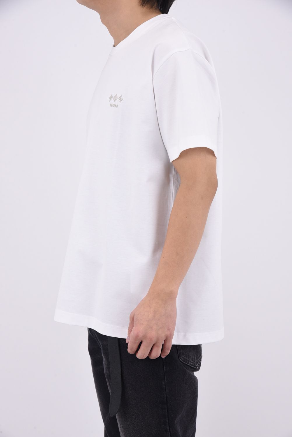NUNKI (ヌンキ) / ブランドロゴ刺繍 ハーフスリーブ Tシャツ ホワイト