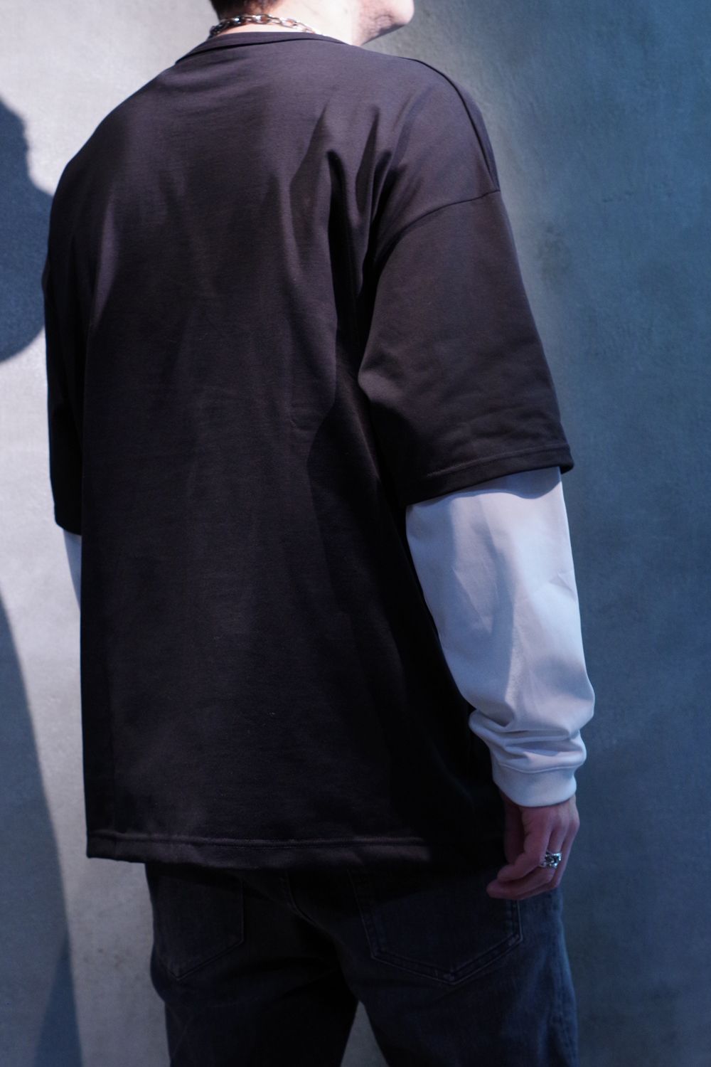 FAKE LAYERED LONGSLEEVE / ロングスリーブフェイクレイヤードTシャツ ブラック / ホワイト