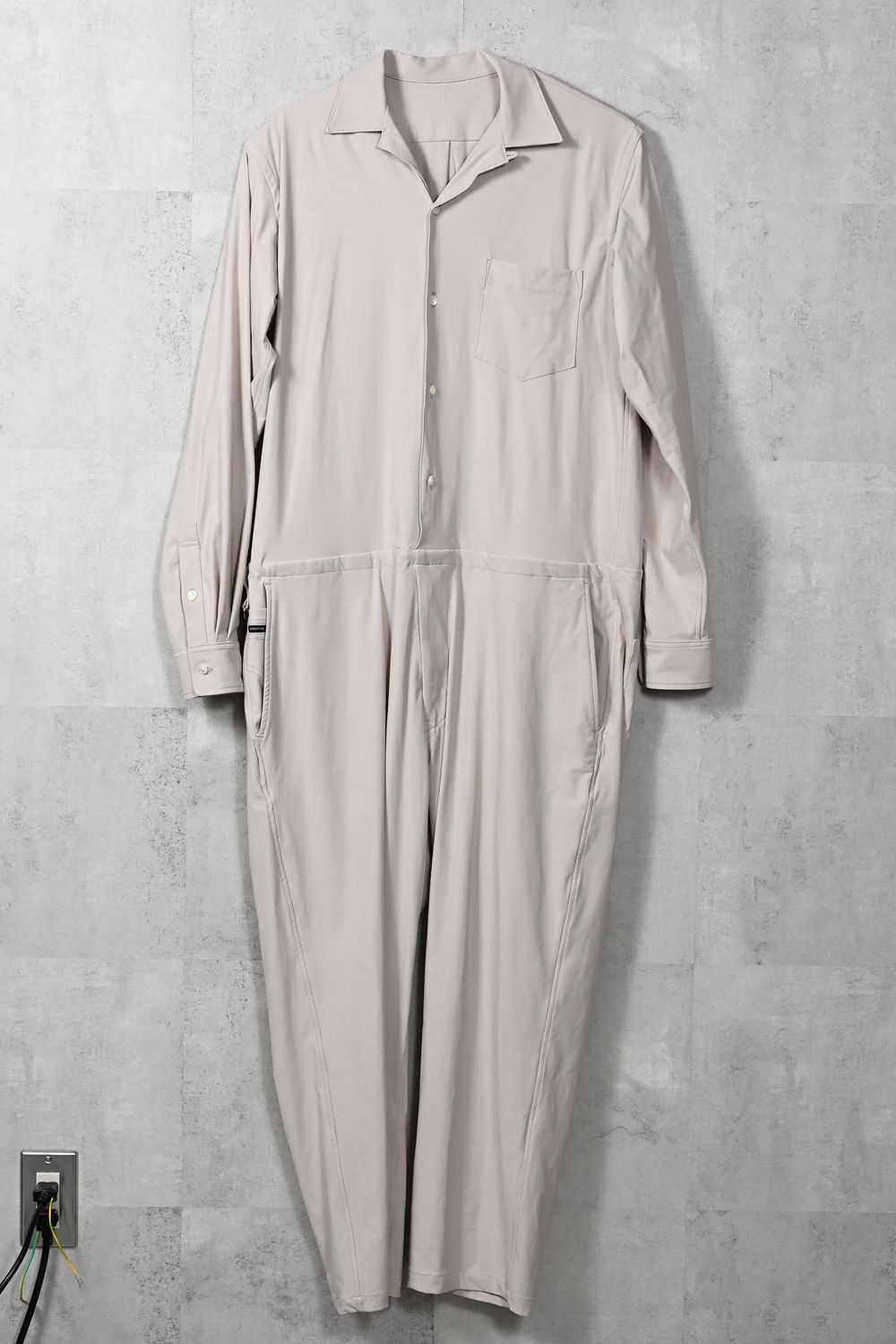 RAGE NYLON ALL IN ONE / ストレッチナイロン ロングスリーブ オープンカラーシャツ オールインワン (グレージュ) (3月中旬入荷予定) ※オーダー締切12/13(土)17:00