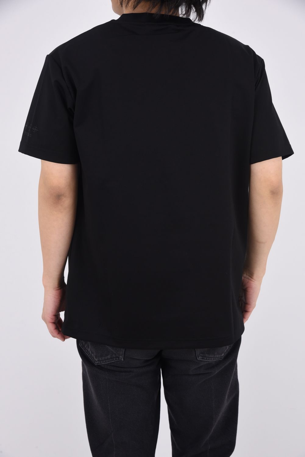INIGO (イニゴ) / フロントロゴ クルーネック Tシャツ ブラック