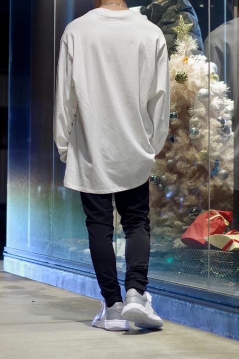 【FOG ESSENTIALS】 ロンT1枚でも雰囲気がでるSTYLE NO.2
