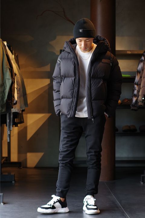 【REIGNING CHAMP】 スウェットパンツでもキメれます！着こなし簡単、シンプルコーディネート
