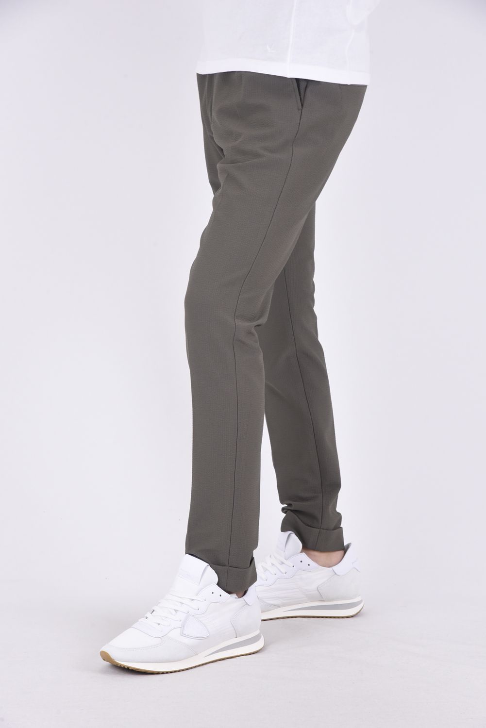 COMFY PANTS / ストレッチサッカー スラックス グレーベージュ