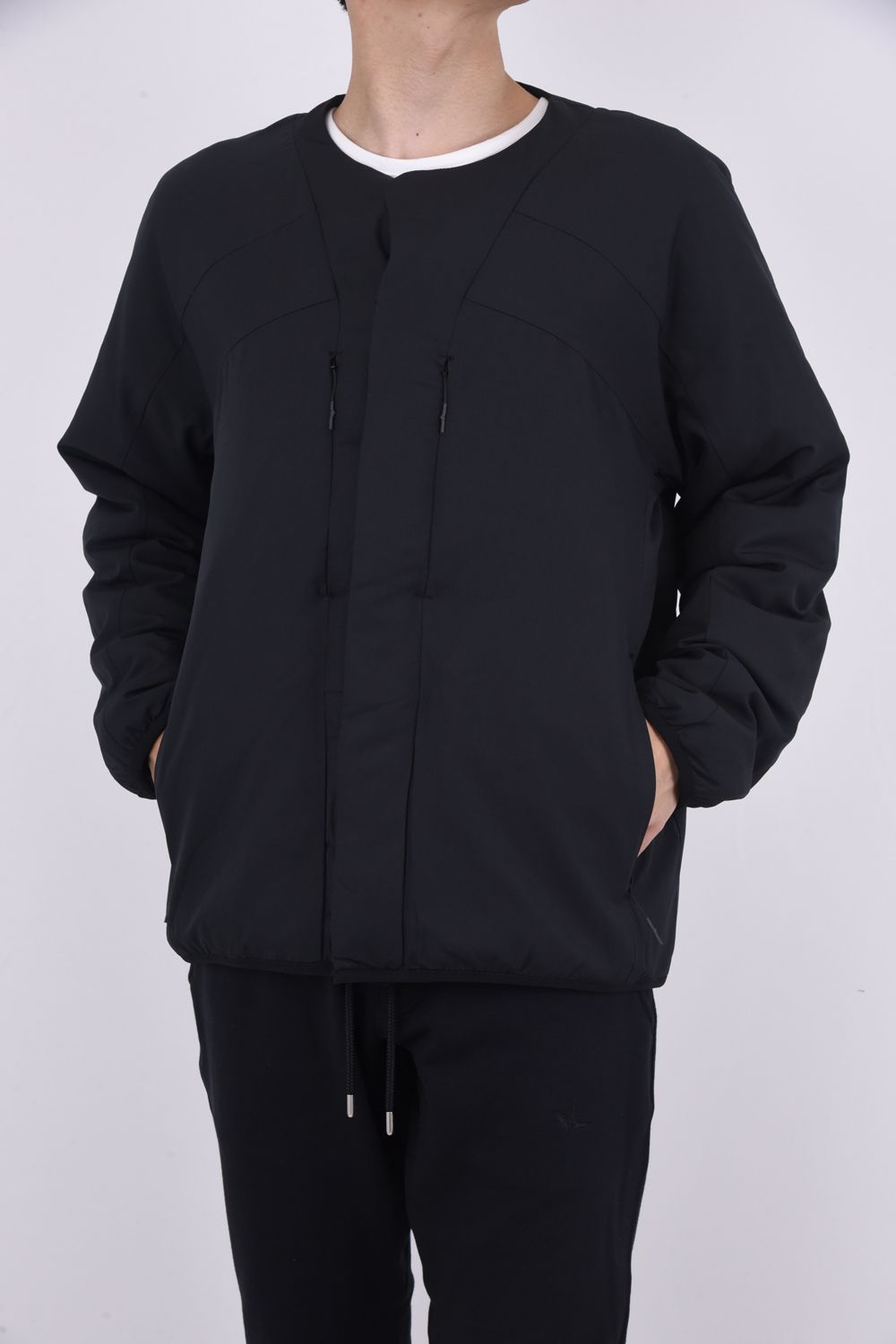 WM / TAION TWILLED INNER DOWN JACKET / WM / タイオン ノーカラー ツイル ダウンジャケット ブラック