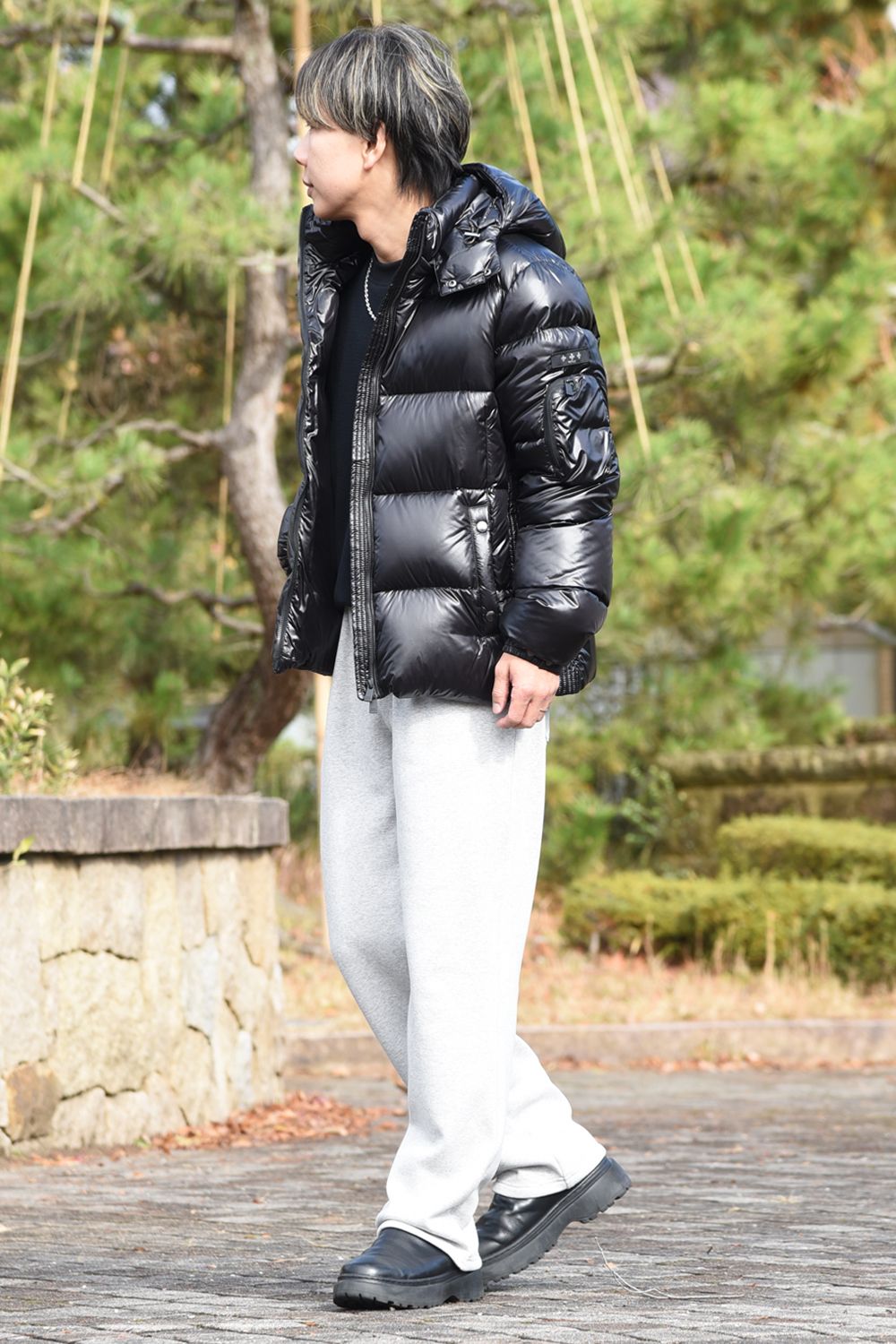 【TATRAS × RESOUND】 ハイエンドダウンとスウェパンのリラックスコーデ