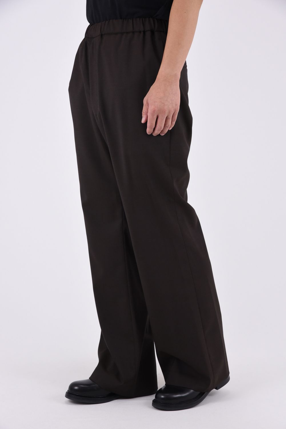 TWILL SOFT FLARE PANTS / ツイル ソフトフレアパンツ (ブラウン)