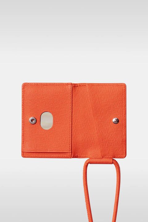 STRAPPED-ACCESSORY-CARDCASE / ストラップ付き MagSafe対応 ショルダーカードケース (キャロットオレンジ)