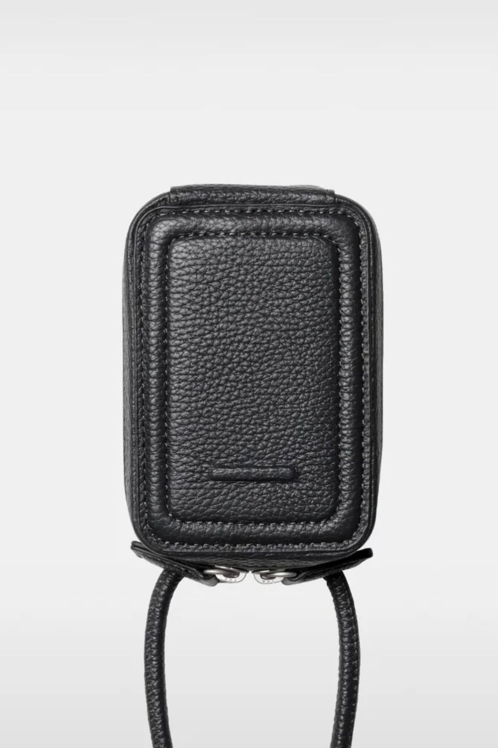 STRAPPED-ACCESSORY-MICROBAG / ストラップ付き MagSafe対応 ショルダーマイクロバッグ (チャコール)