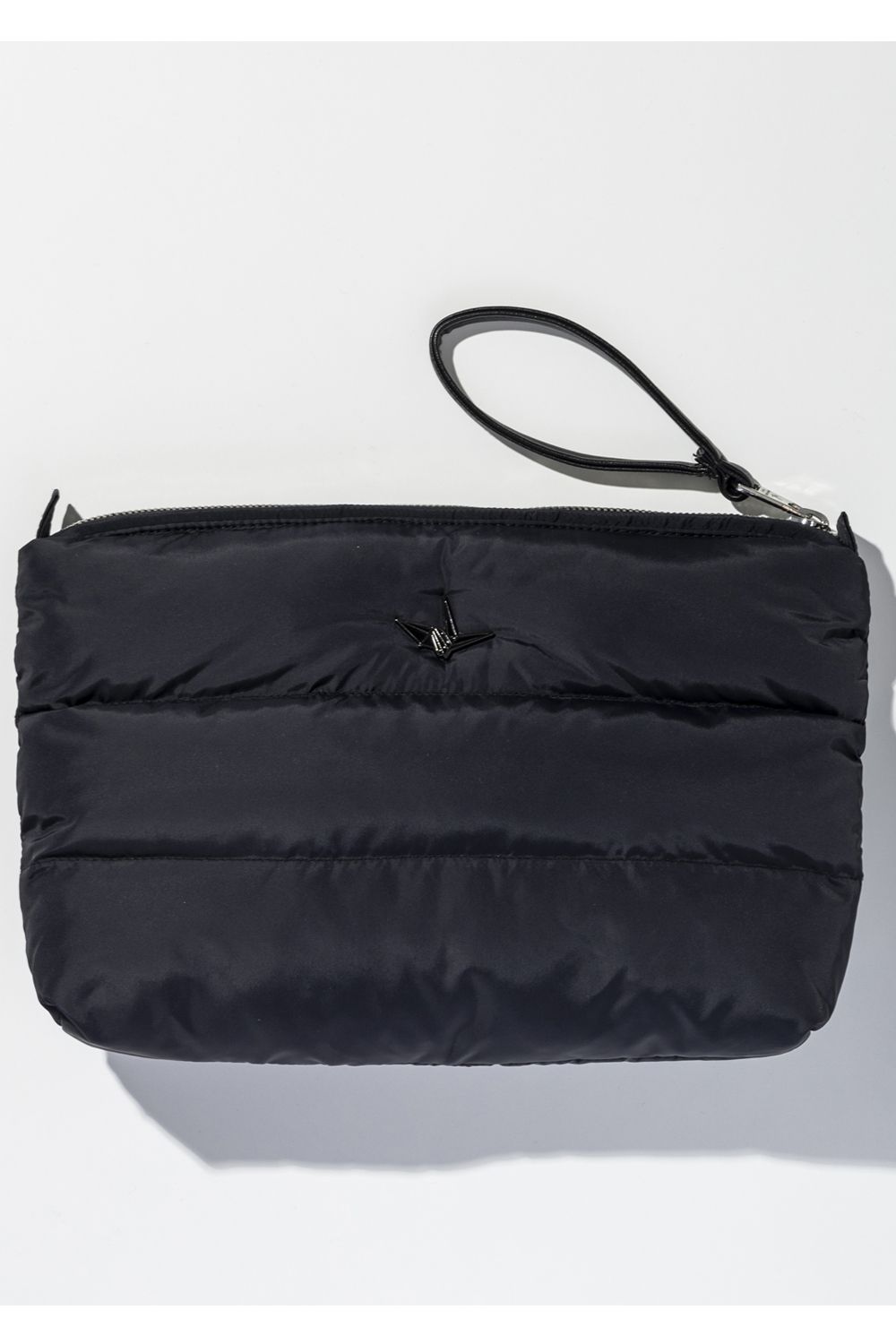 【26AW】 PUFFY NYLON CLUTCH BAG / ナイロン クラッチバッグ (ブラック) (8月上旬入荷予定)