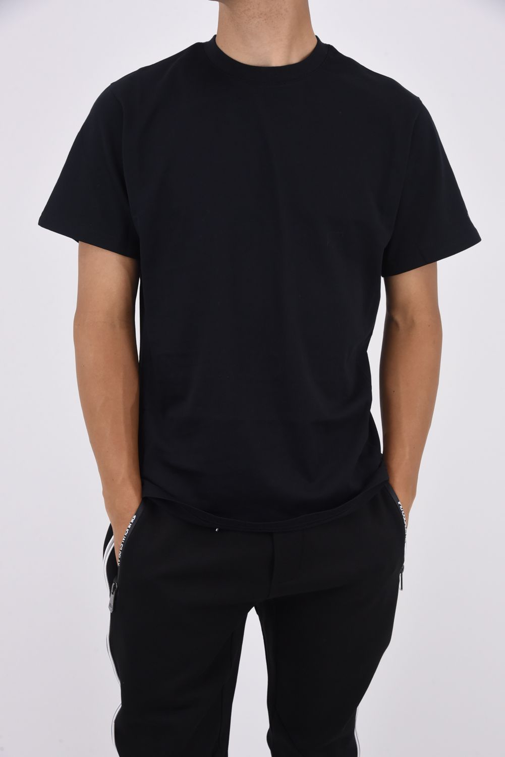 BACK LOGO T-SHIRT / バックロゴ Tシャツ ブラック