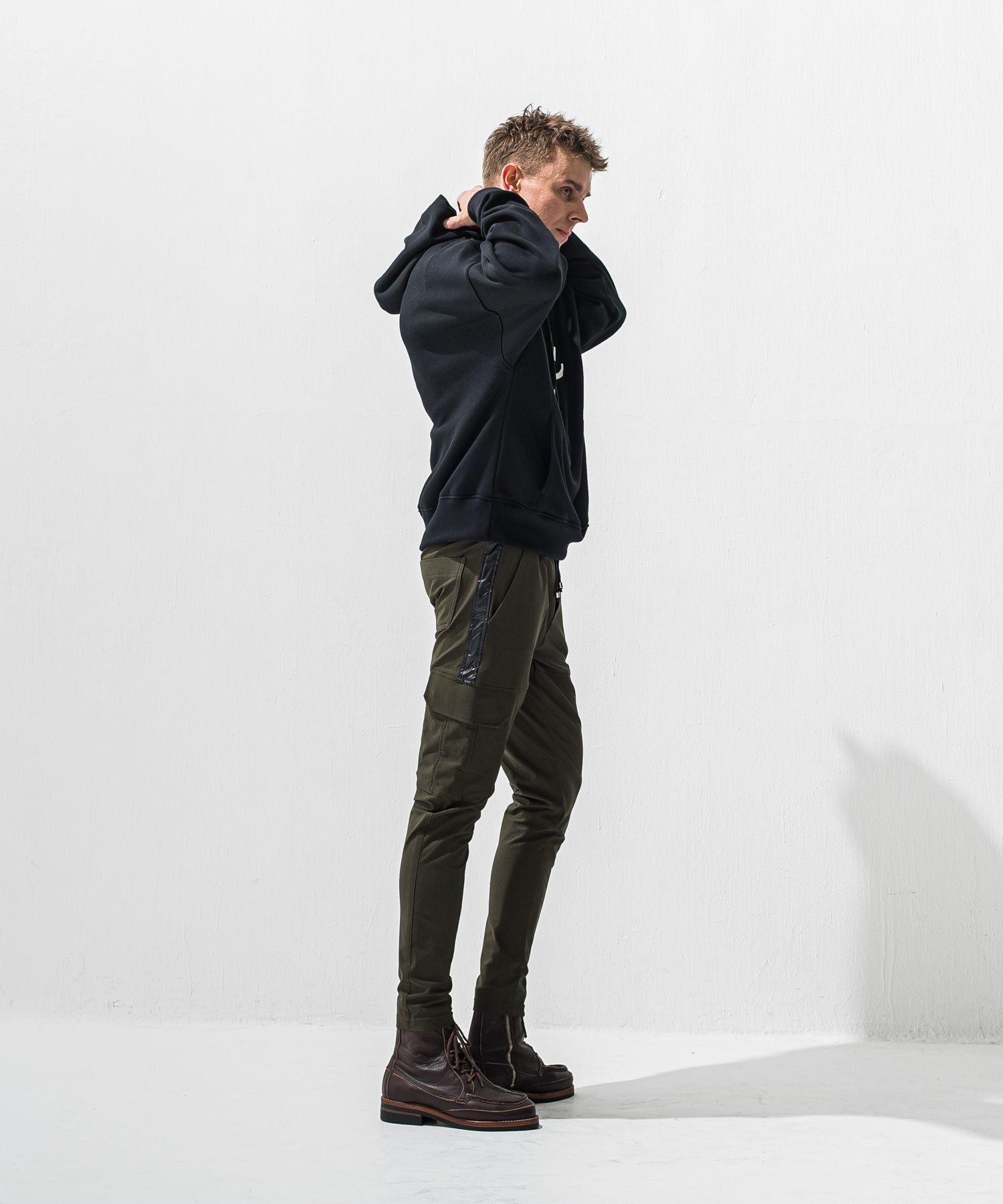 RC VELOURS FLEECE HOODIE / RCレザーワッペン 裏起毛ルーズフーディー (ブラック) (11月上旬入荷予定) ※オーダー締切:9月7日(月)17時