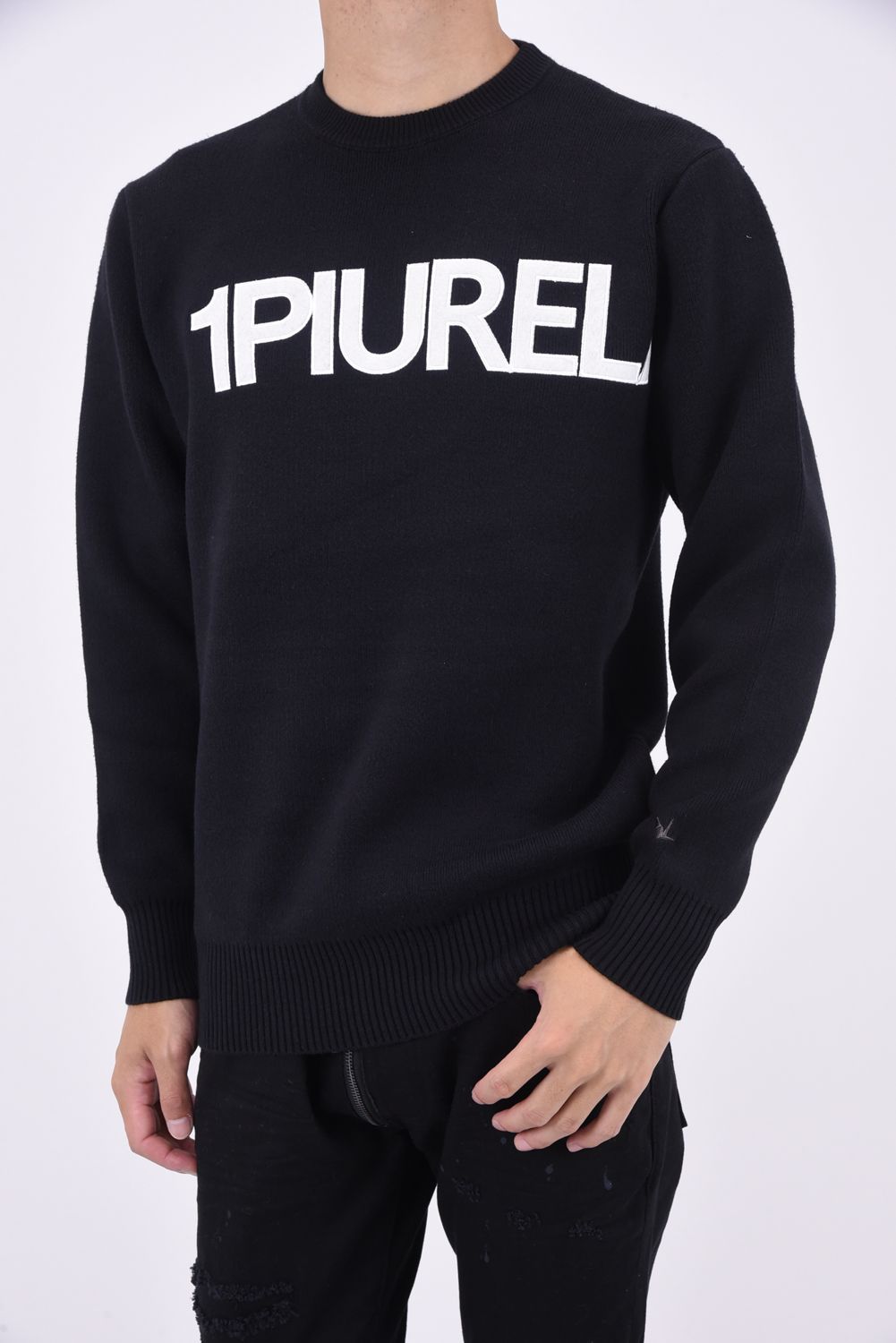 DOUBLE JACQUARD APPLIQUE LOGO KNIT / DOUBLE JACQUARD APPLIQUE LOGO KNIT / ロゴ アップリケニット ブラック