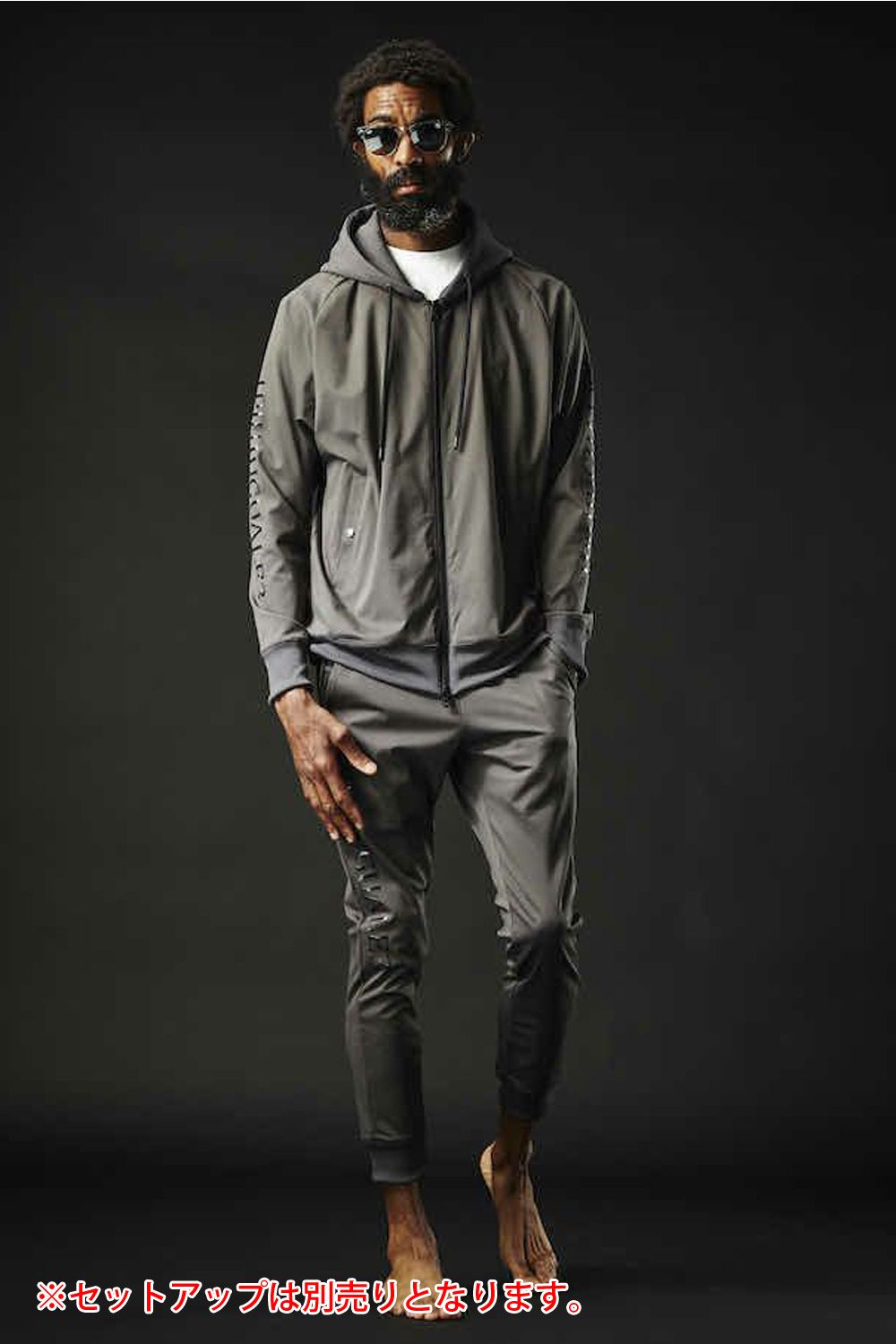 113SPORT COMFORTABLE TAG ZIP PARKA / 113ロゴ ラグランスリーブ フルジップ パーカー チャコール