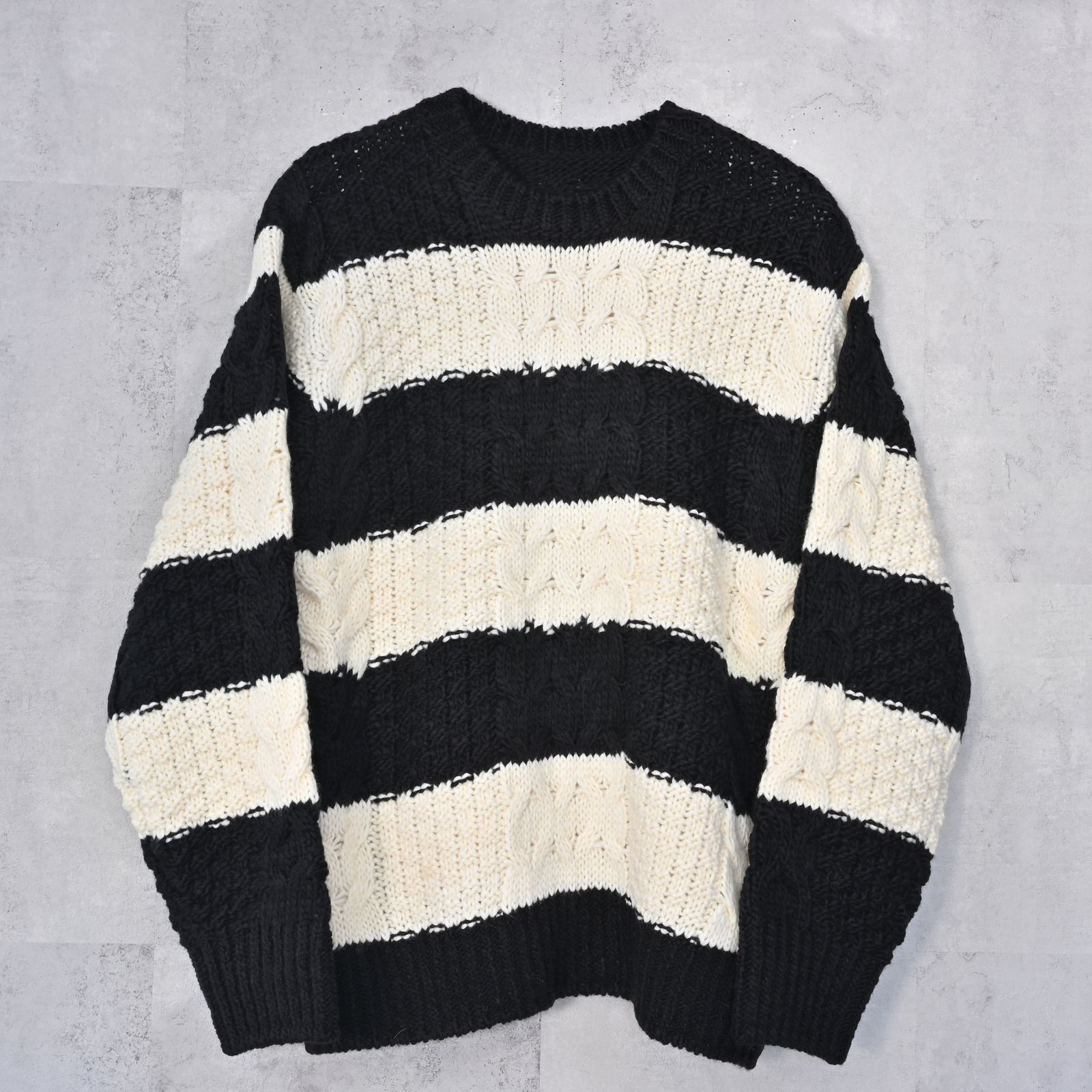 CABLE LAW SWEATER / ケーブル編み ローゲージセーター (ブラック/ホワイト) (10月下旬入荷予定) ※オーダー締切:9月7日(月)17時