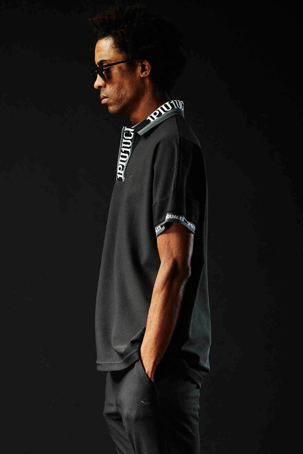 113SPORT TECHNICAL MESH WIDE POLO / テクニカル メッシュ ワイドシルエット ポロシャツ チャコール