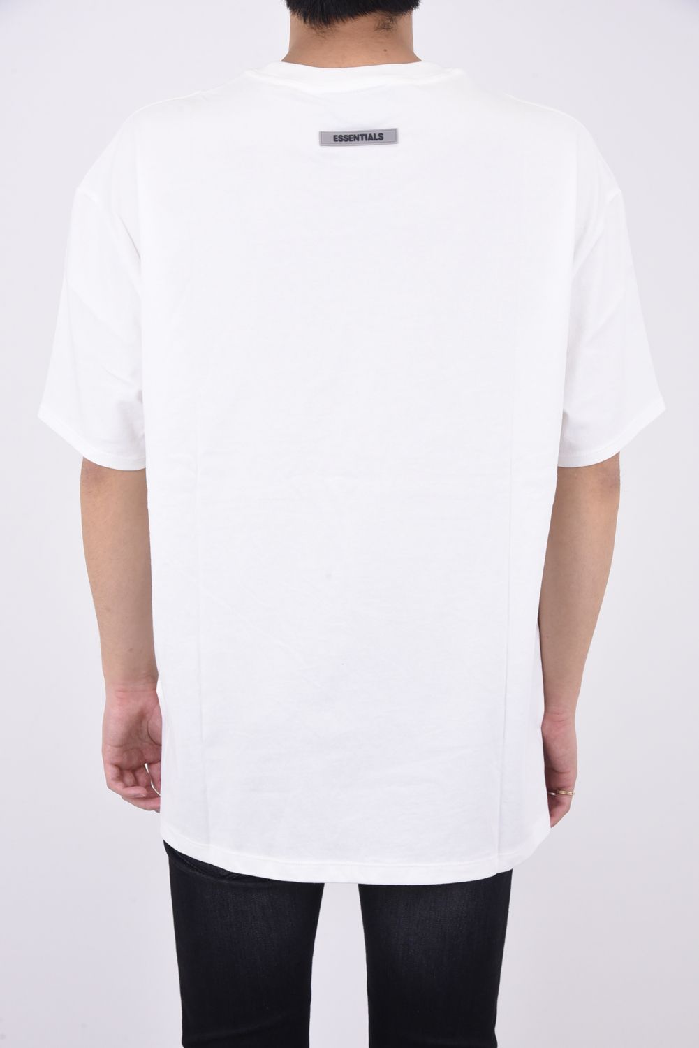 FOG ESSENTIALS - ESSENTIALS FRONT LOGO T-Shirt / フロント ロゴ 半袖 Tシャツ ホワイト |  gossip