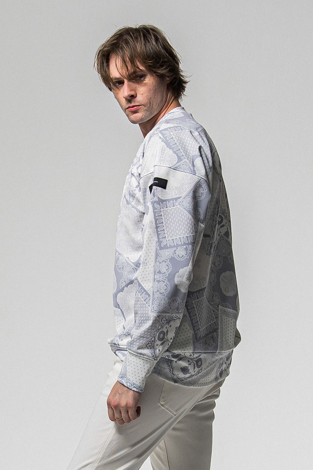 PAISLEY  BACK FLEECE DROP TRAINER / 裏起毛 ペイズリー柄 ルーズ トレーナー (グレー) (10月中旬入荷予定) ※オーダー締切：9月1日(月)18:00