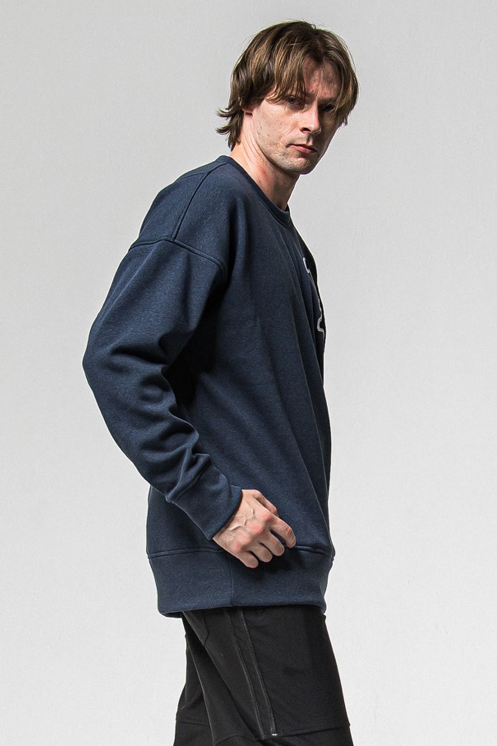 RC CHENILLE VELOURS FLEECE DROP TRAINER / RC刺繍 裏起毛 ロングスリーブ トレーナー (ネイビー) (11月上旬入荷予定) ※オーダー締切：9月1日(月)18:00