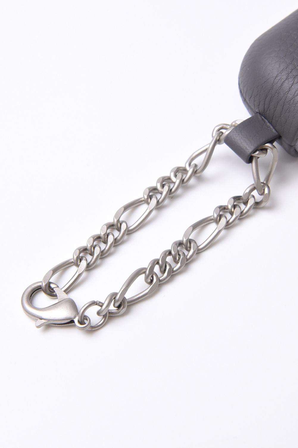 LEATHER AirPods Pro CASE WITH CHAIN / チェーン付レザーAirPods Proケース (グレー)