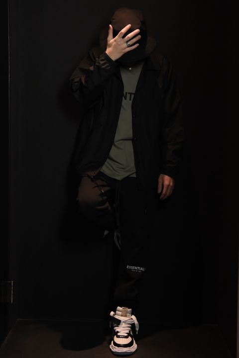 【RESOUND CLOTHING 】 OVER coach Jacketを使用した大人の方に向けたストリートファッション