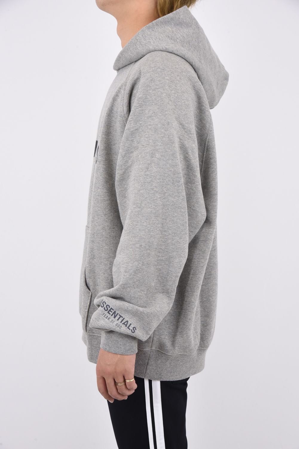 FOG ESSENTIALS - ESSENTIALS FRONT LOGO HOODIE / 裏起毛 フロント 袖