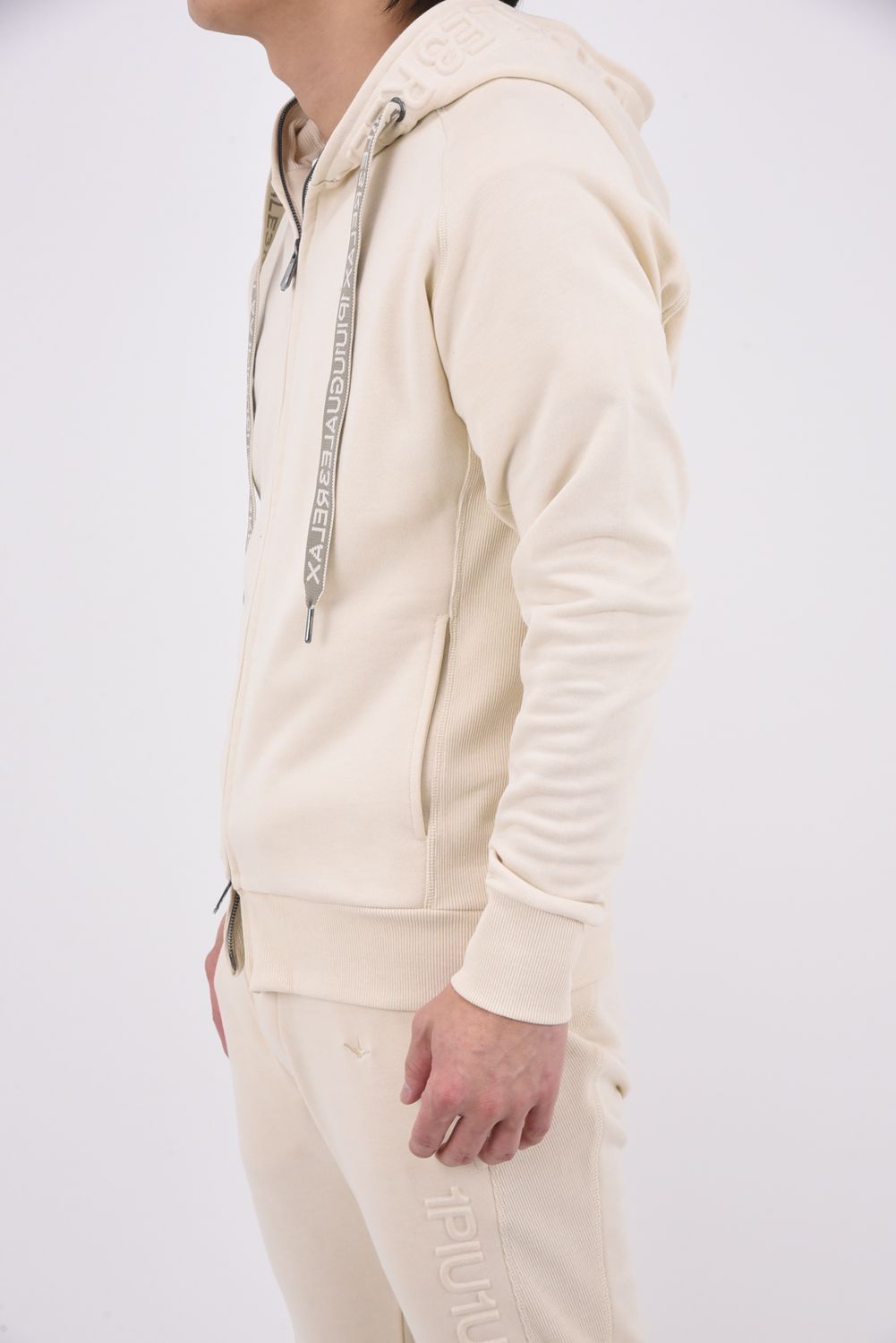 【26SS】 HOOD EMBOSSED LOGO HOODIE / エンボスロゴ ジップパーカー (ベージュ)