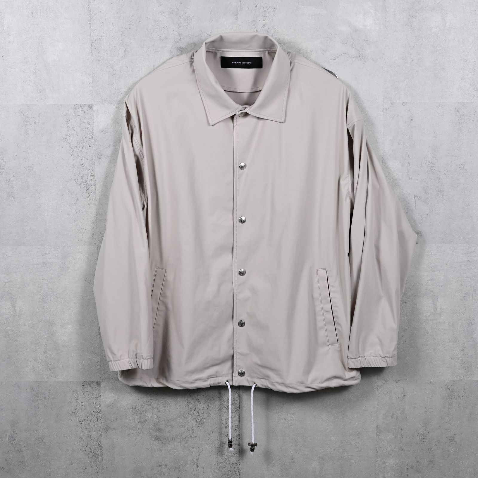 NYLON COACH JACKET / 高機能ストレッチナイロン コーチジャケット グレージュ