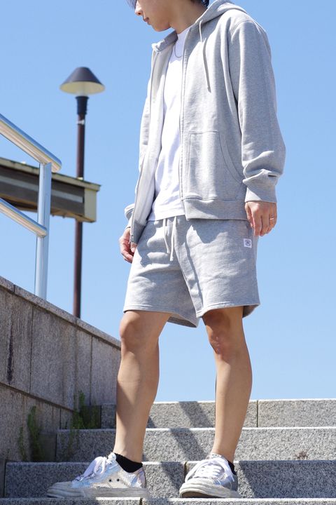【REIGNING CHAMP】 楽してサマになる“優秀セットアップ” / グレーVer.