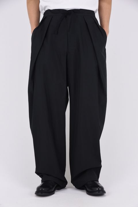 DRAWSTRING WIDE TROUSERS / ドローストリング ワイドパンツ (ブラック）