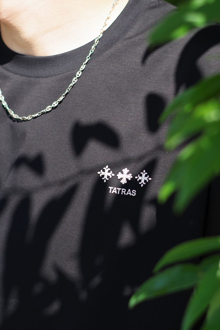 TATRAS - NUNKI (ヌンキ) / ブランドロゴ刺繍 シルケット クルーネック 