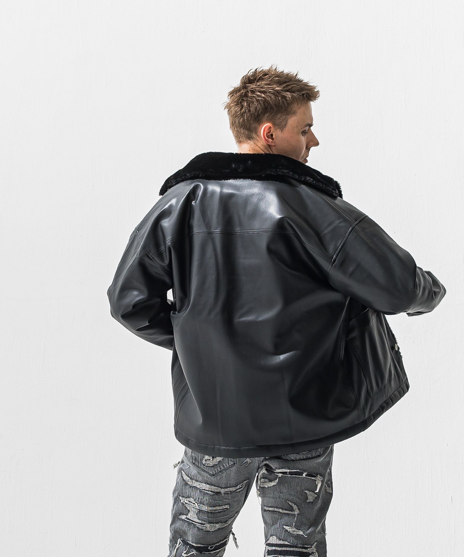 LEATHER FUR CAVER ALL / エコレザー オーバーサイズ カーバーオールジャケット (ブラック) (11月中旬入荷予定) ※オーダー締切:9月7日(月)17時