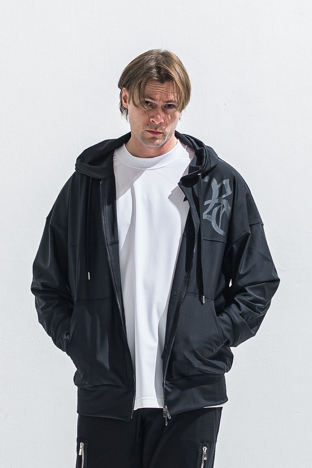 RUSH  OVER  ZIPUP HOODIE / ラッシュオーバー ジップアップパーカー （ブラック） (5月末頃入荷予定) ※オーダー締切2月15日(日)18時