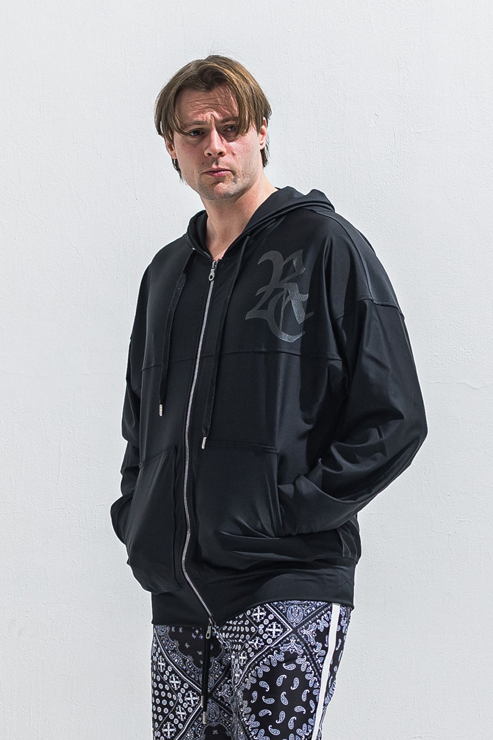 RUSH  OVER  ZIPUP HOODIE / ラッシュオーバー ジップアップパーカー （ブラック） (5月末頃入荷予定) ※オーダー締切2月15日(日)18時